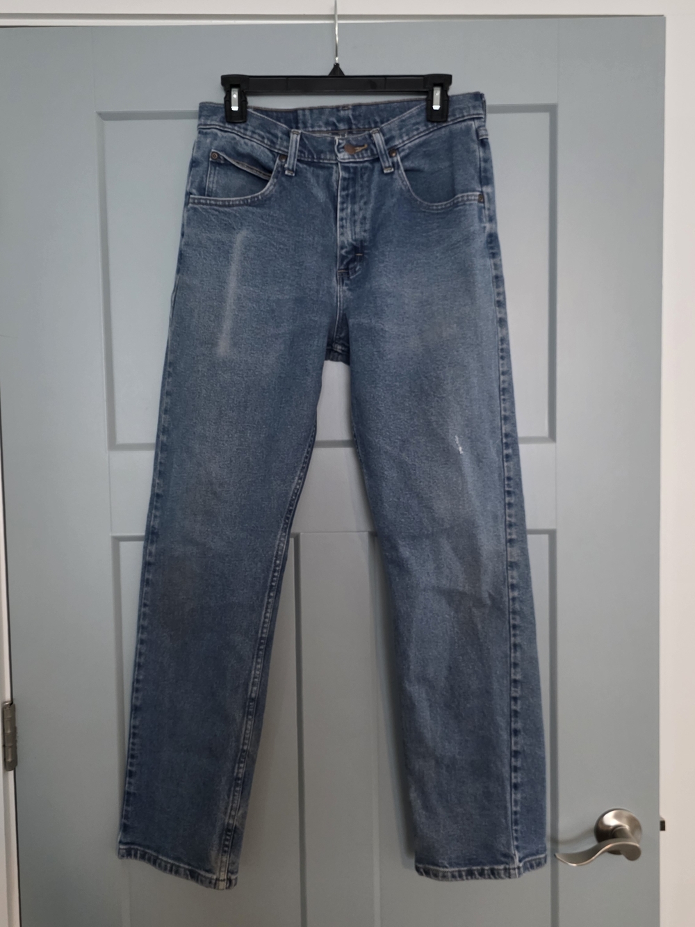 Wrangler Mens Jeans 30x32 Straight Leg Blue Denim Western Cowboy Core Aesthetic